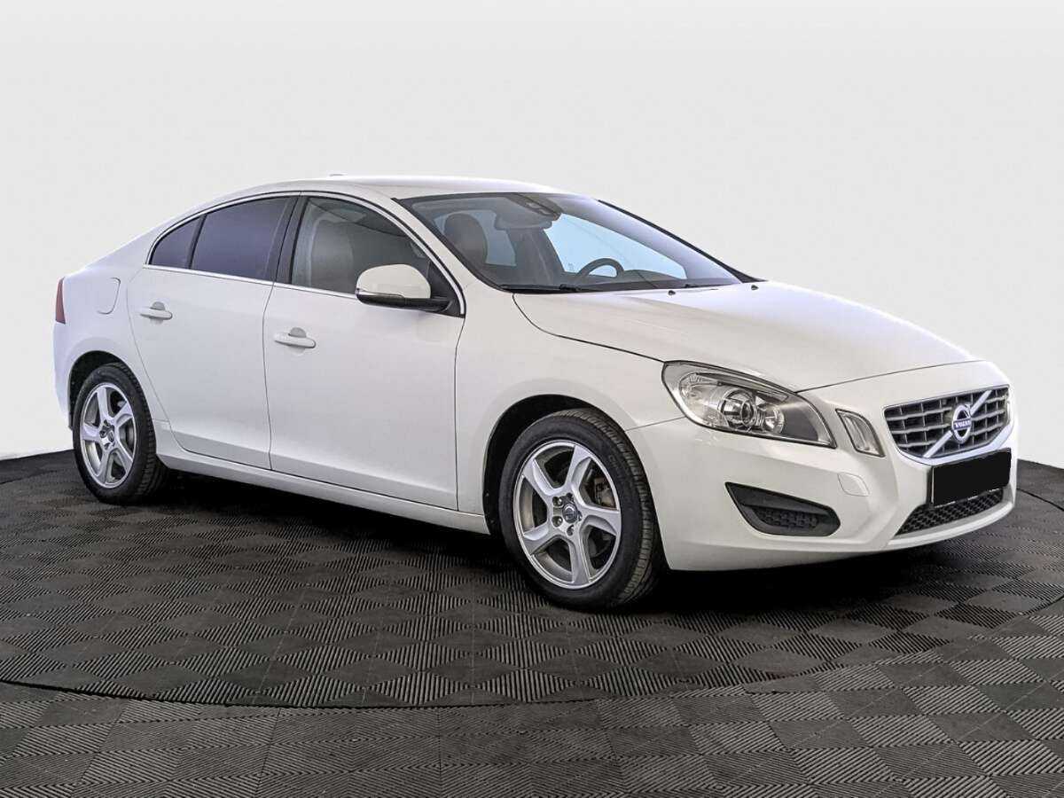 Volvo S60 2012 года с пробегом. Фото: #2
