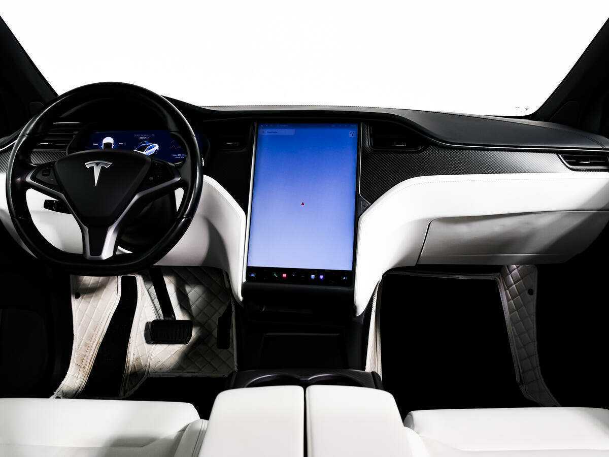 Tesla Model X 2018 года с пробегом. Фото: #6