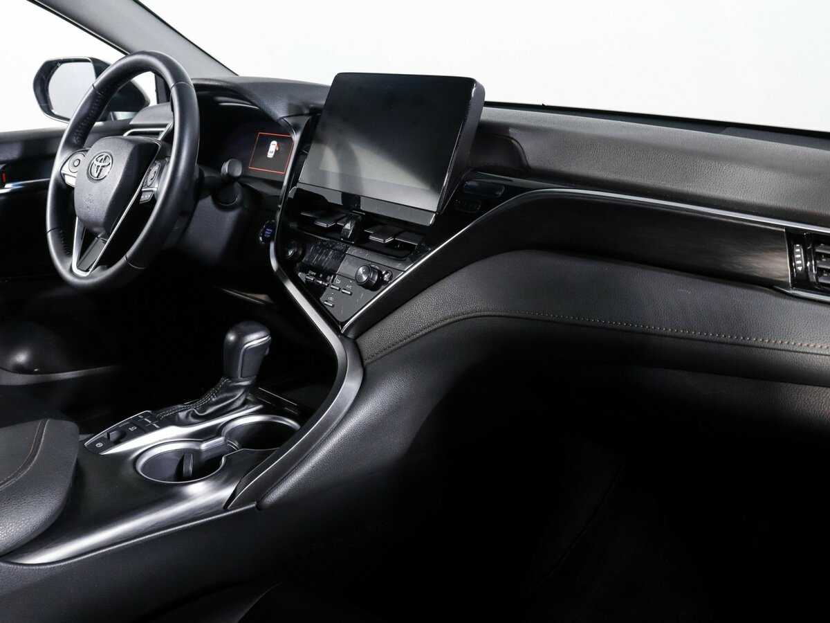 Toyota Camry 2023 года с пробегом. Фото: #8