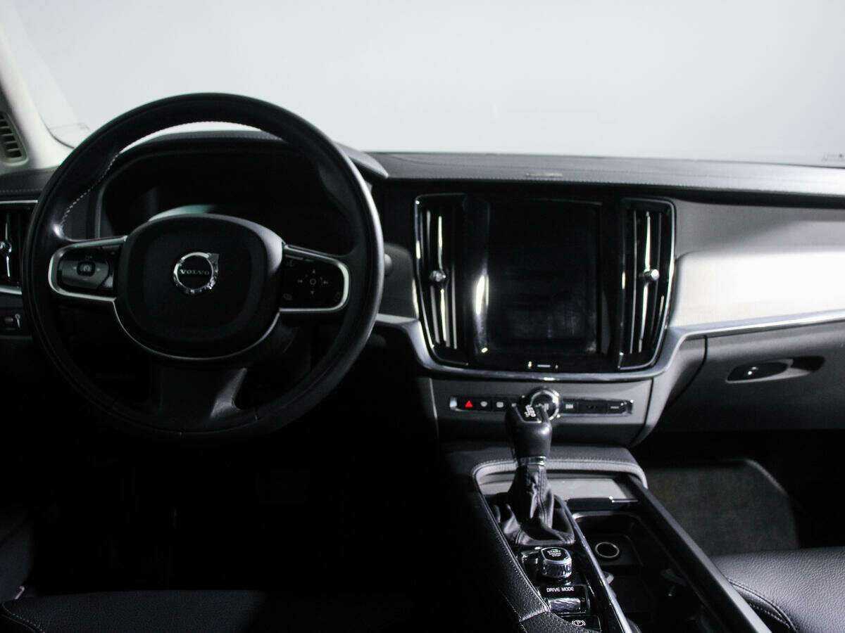 Volvo S90 2020 года с пробегом. Фото: #9