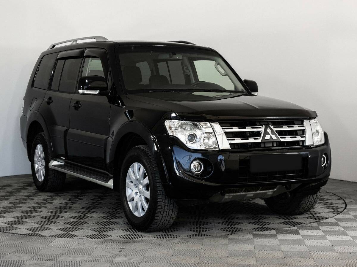 Mitsubishi Pajero 2011 года с пробегом. Фото: #2