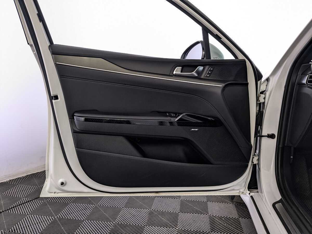 Kia K5 2021 года с пробегом. Фото: #18