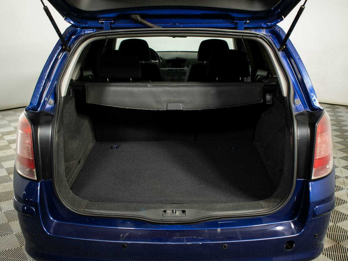 Opel Astra 2010 года с пробегом. Фото: #13