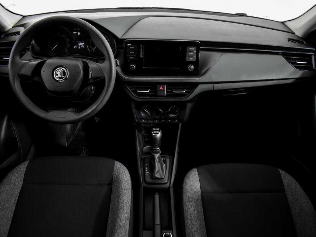 Skoda Rapid 2021 года с пробегом. Фото: #9