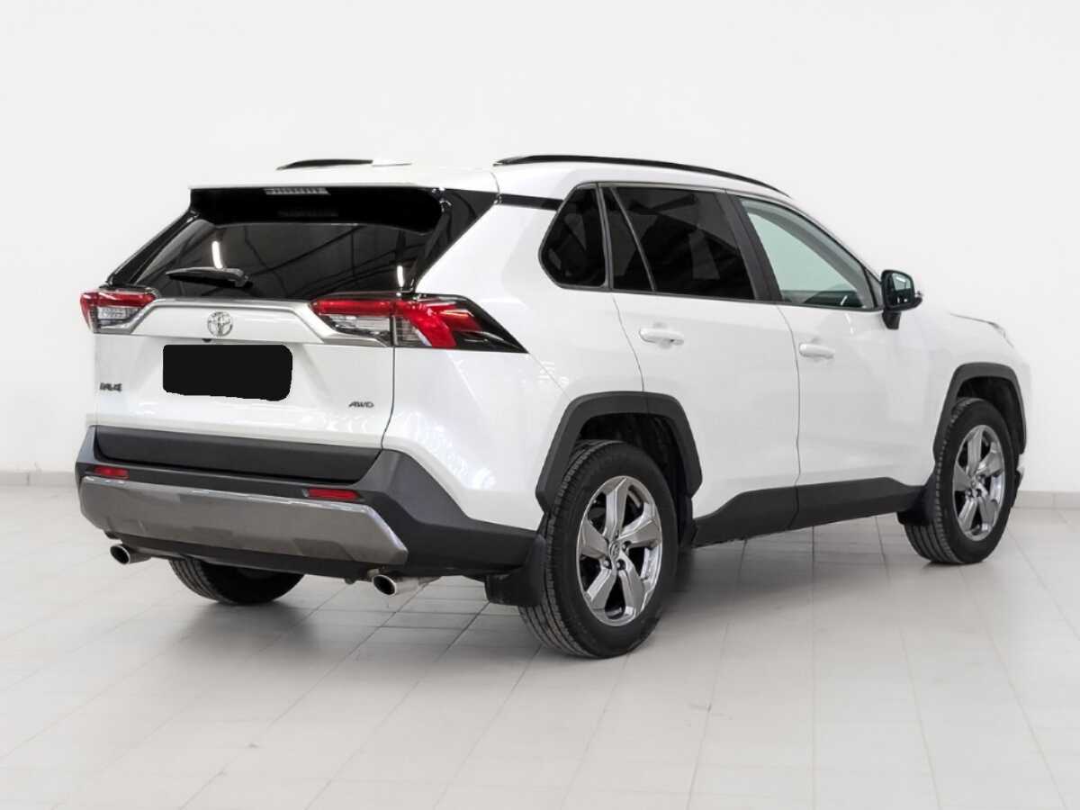 Toyota RAV4 2022 года с пробегом. Фото: #4