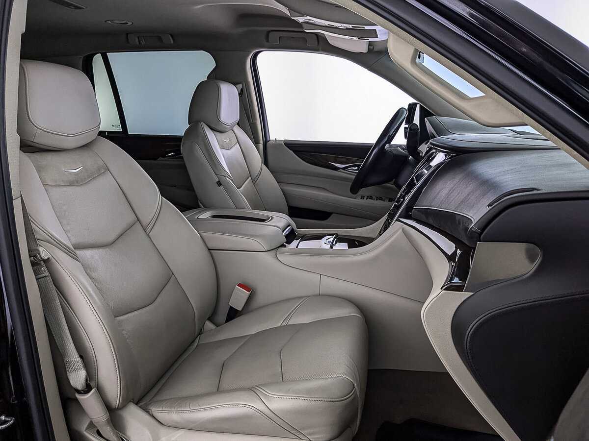 Cadillac Escalade 2018 года с пробегом. Фото: #23