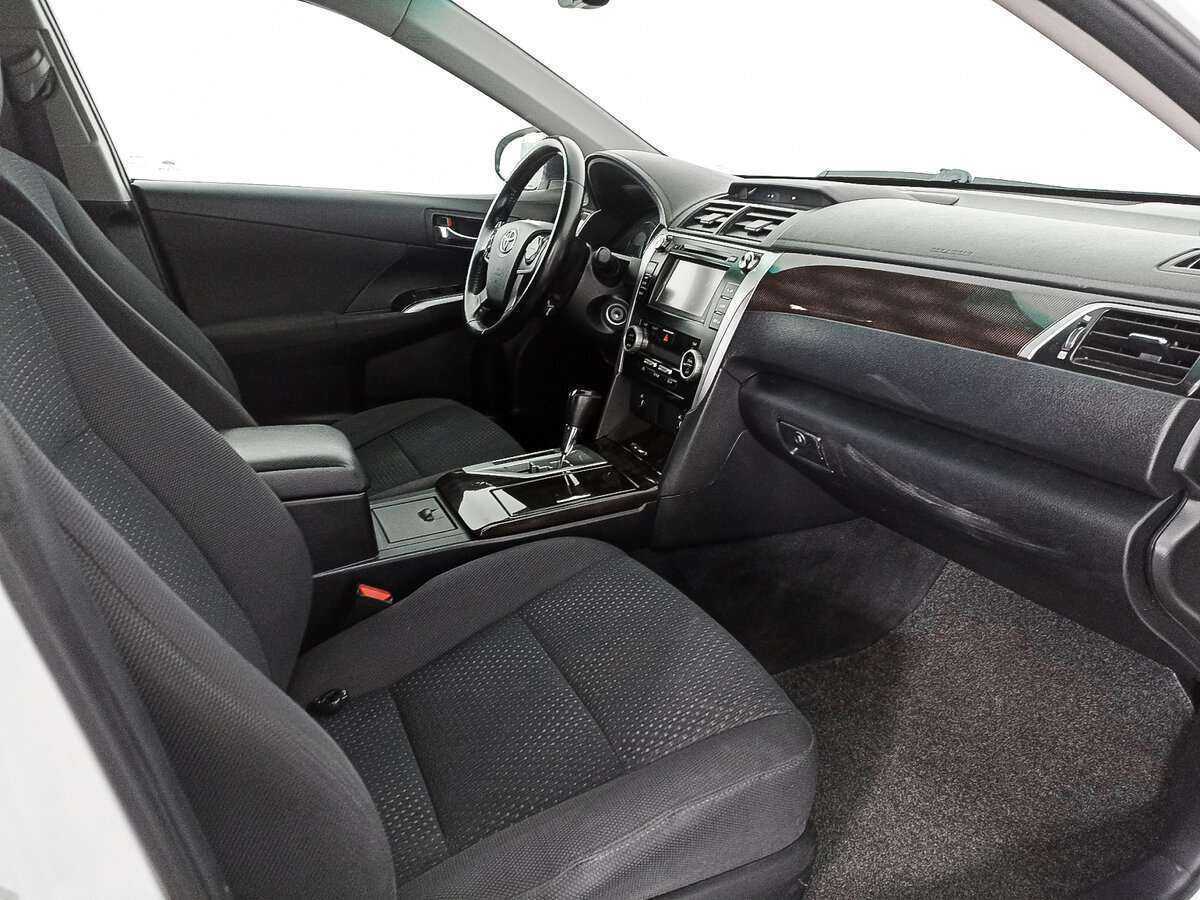 Toyota Camry 2014 года с пробегом. Фото: #8