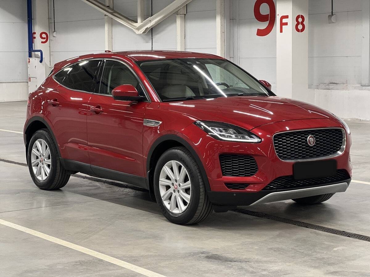 Jaguar E-Pace 2018 года с пробегом. Фото: #2