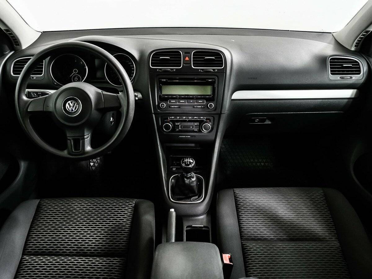 Volkswagen Golf 2010 года с пробегом. Фото: #10