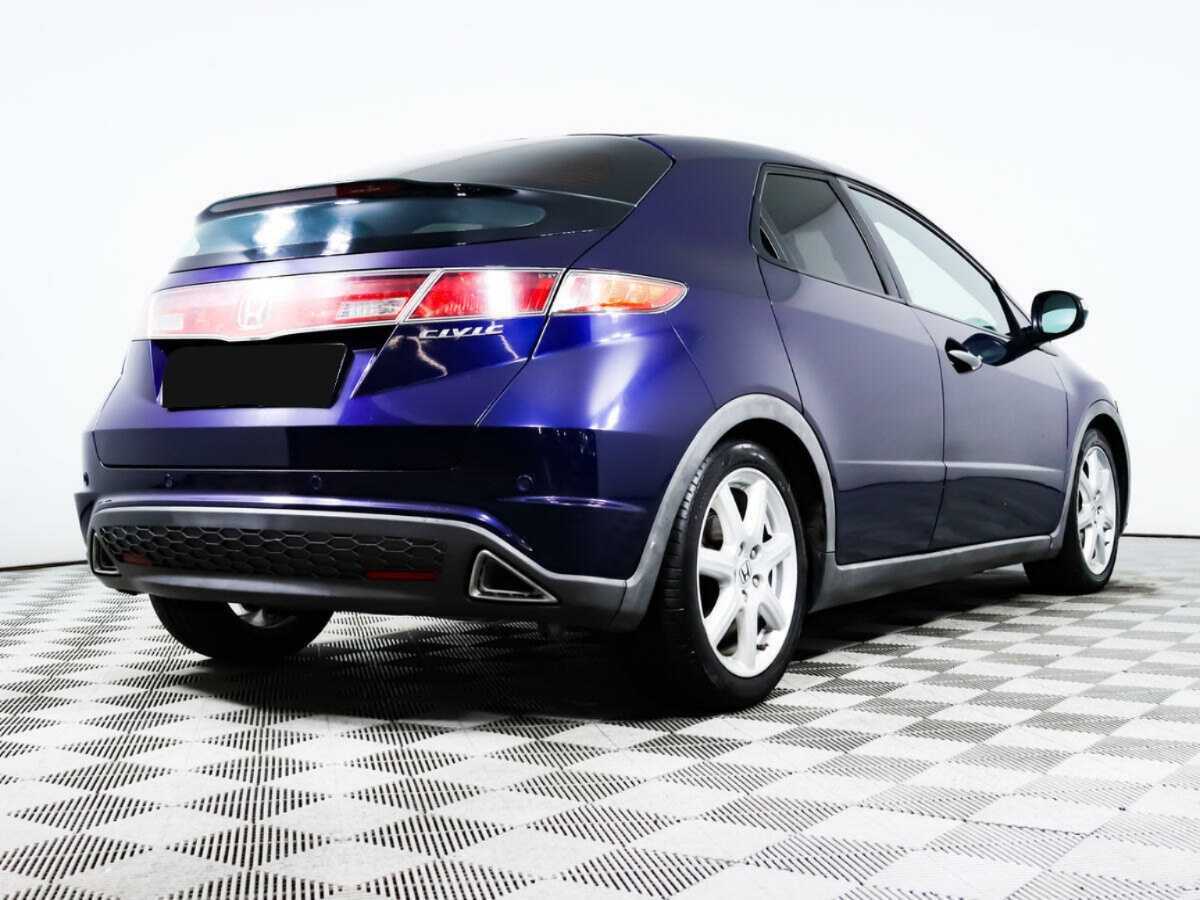 Honda Civic 2008 года с пробегом. Фото: #4