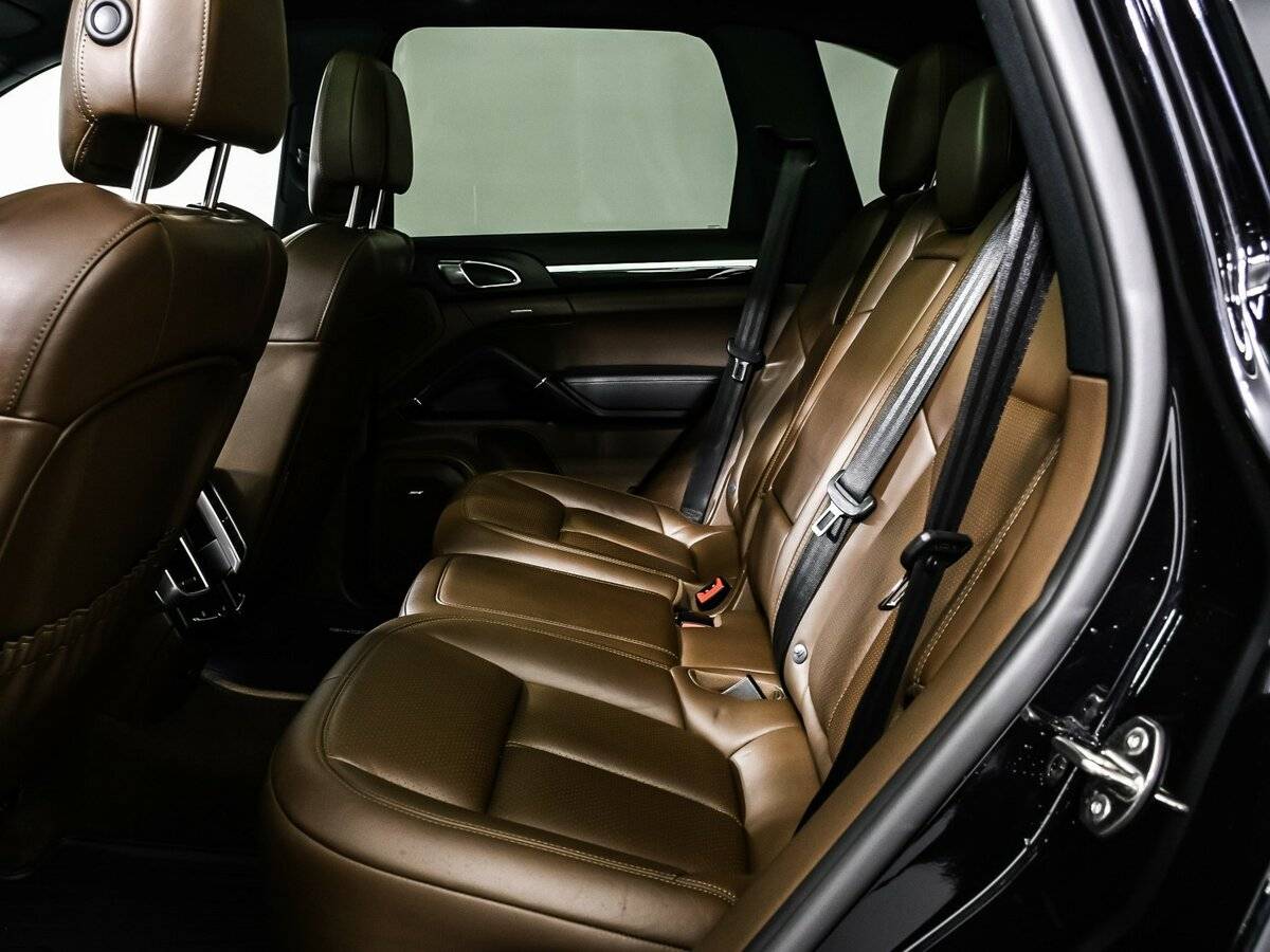 Porsche Cayenne 2015 года с пробегом. Фото: #11