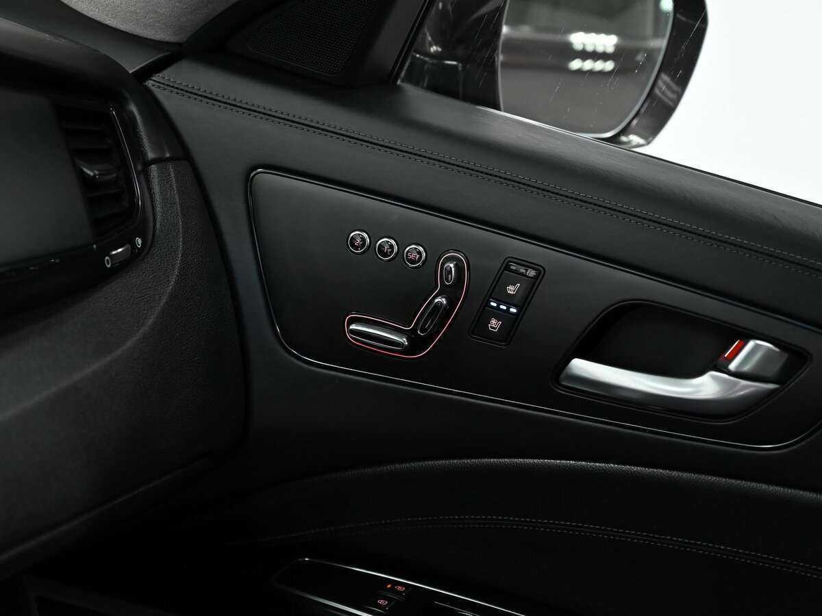 Kia Quoris 2014 года с пробегом. Фото: #12