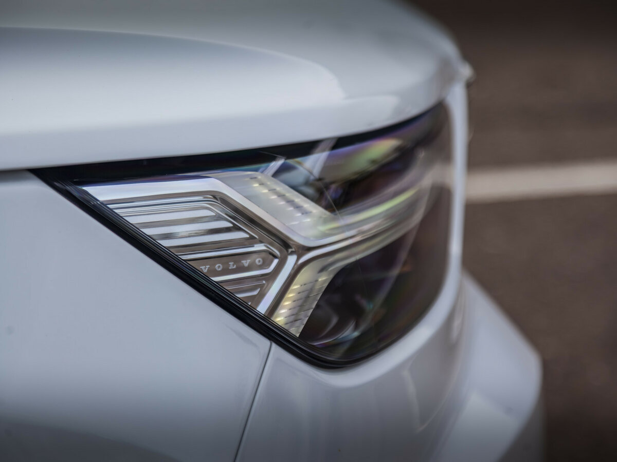 Volvo XC40 2019 года с пробегом. Фото: #4