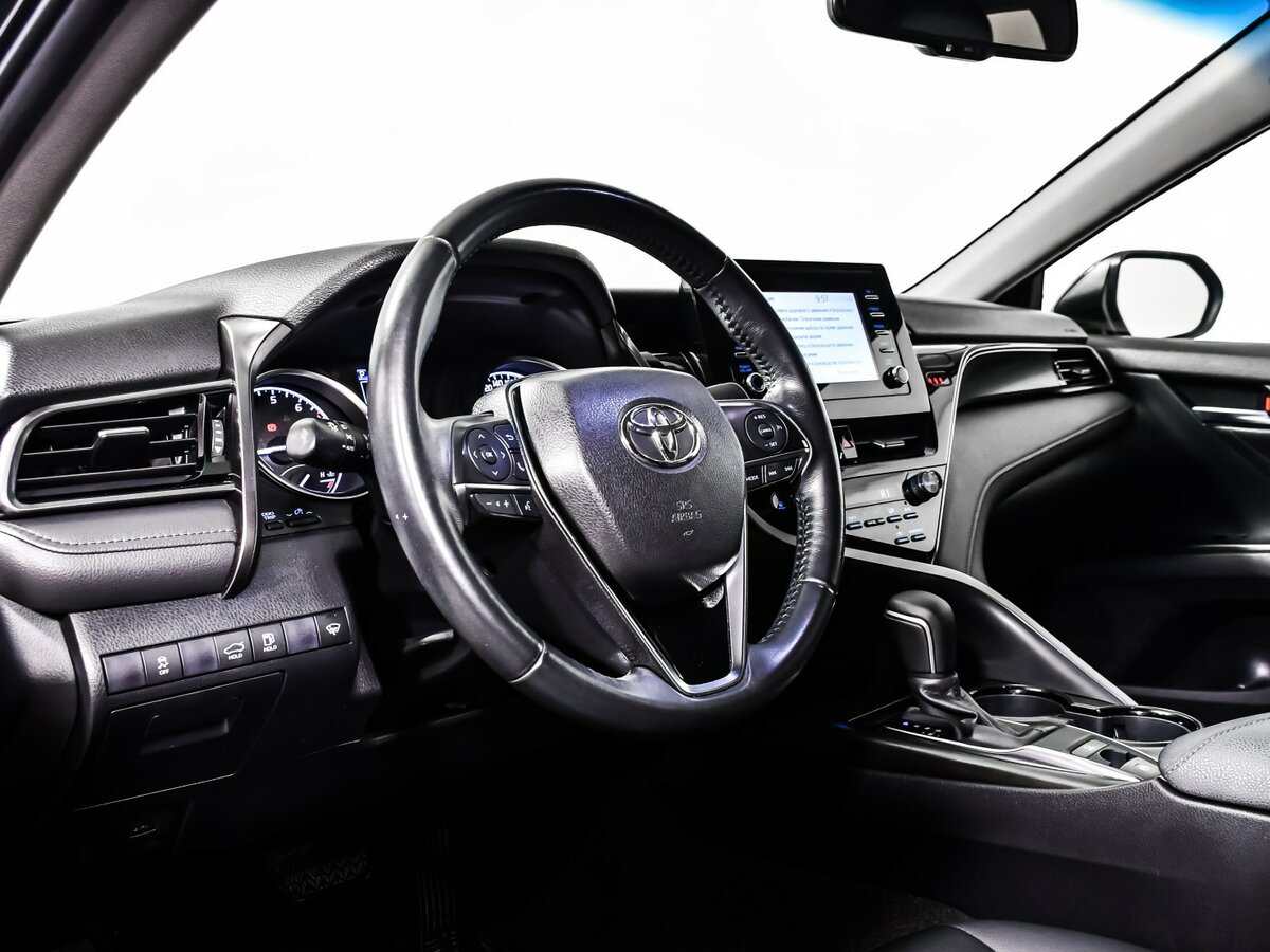 Toyota Camry 2021 года с пробегом. Фото: #11