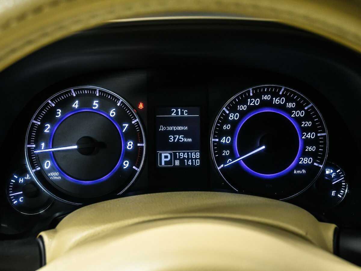 Infiniti FX 2011 года с пробегом. Фото: #9