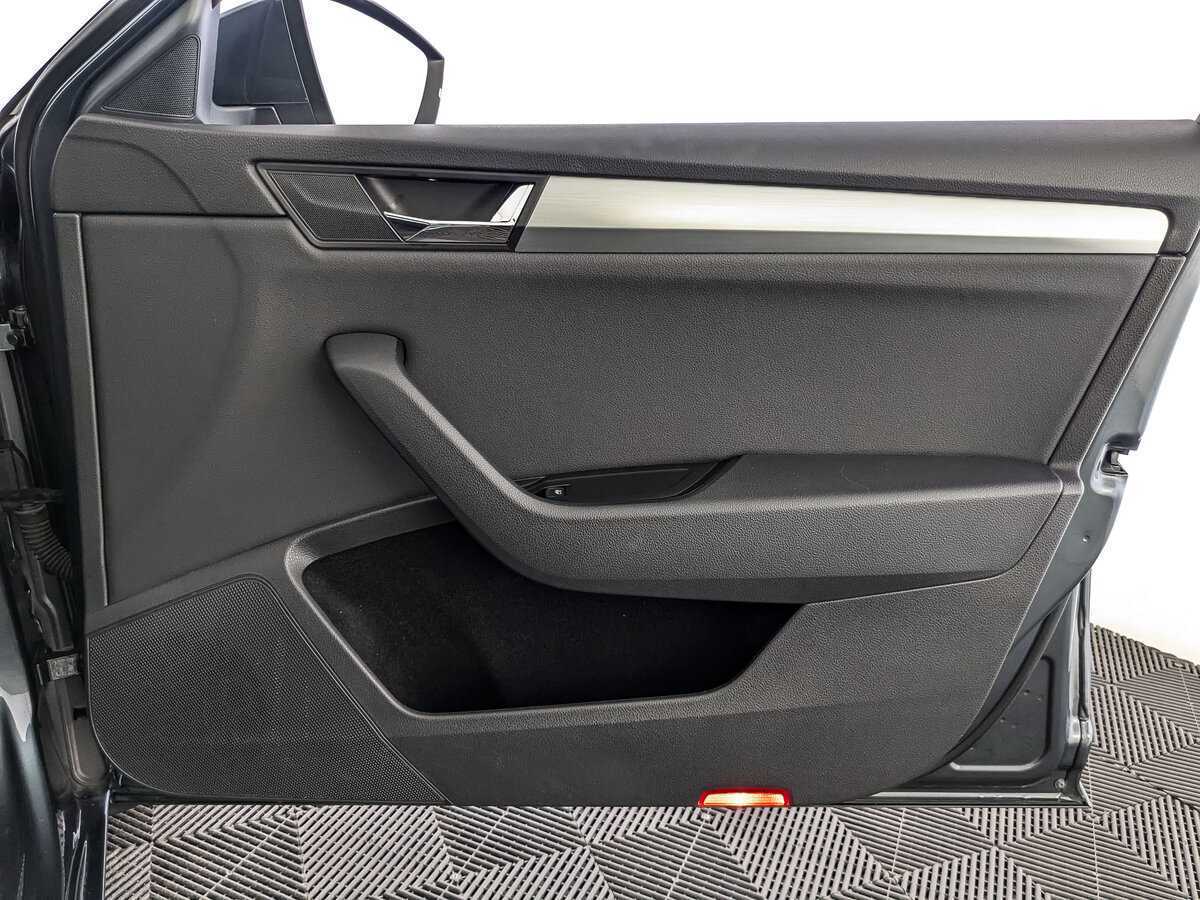 Skoda Superb 2019 года с пробегом. Фото: #20