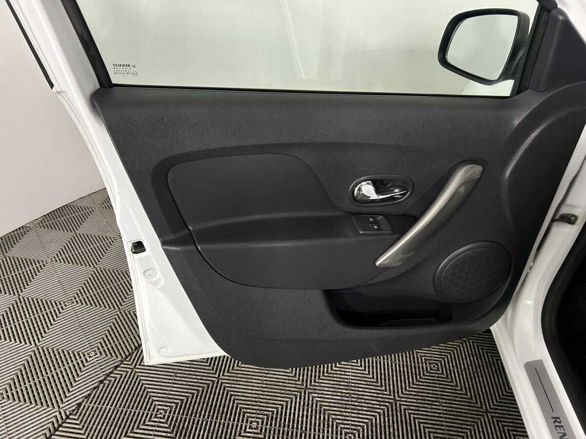 Renault Logan 2016 года с пробегом. Фото: #7