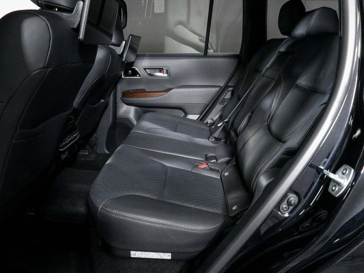 Toyota Land Cruiser 2022 года с пробегом. Фото: #6