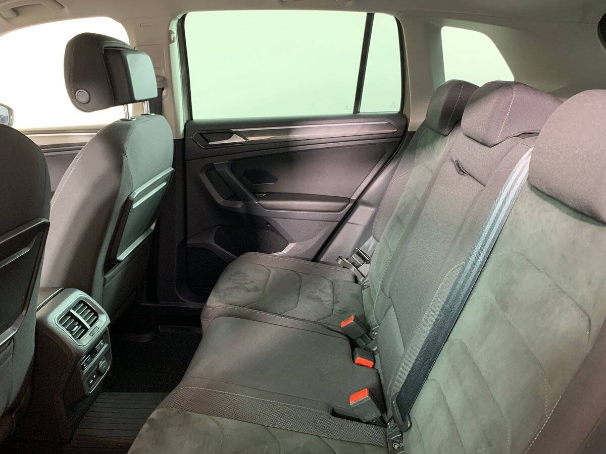 Volkswagen Tiguan 2018 года с пробегом. Фото: #17