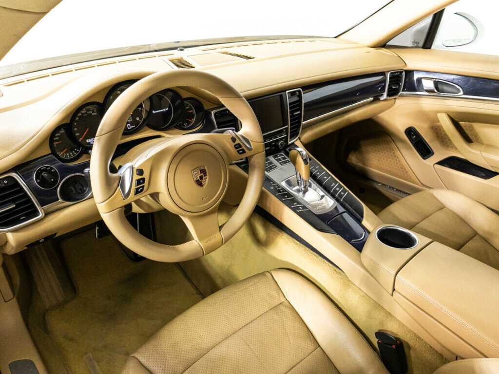 Porsche Panamera 2010 года с пробегом. Фото: #10