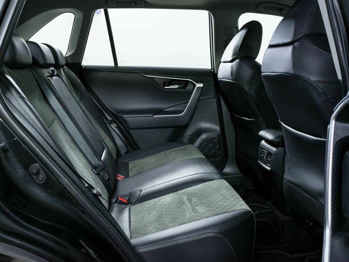 Toyota RAV4 2023 года с пробегом. Фото: #12