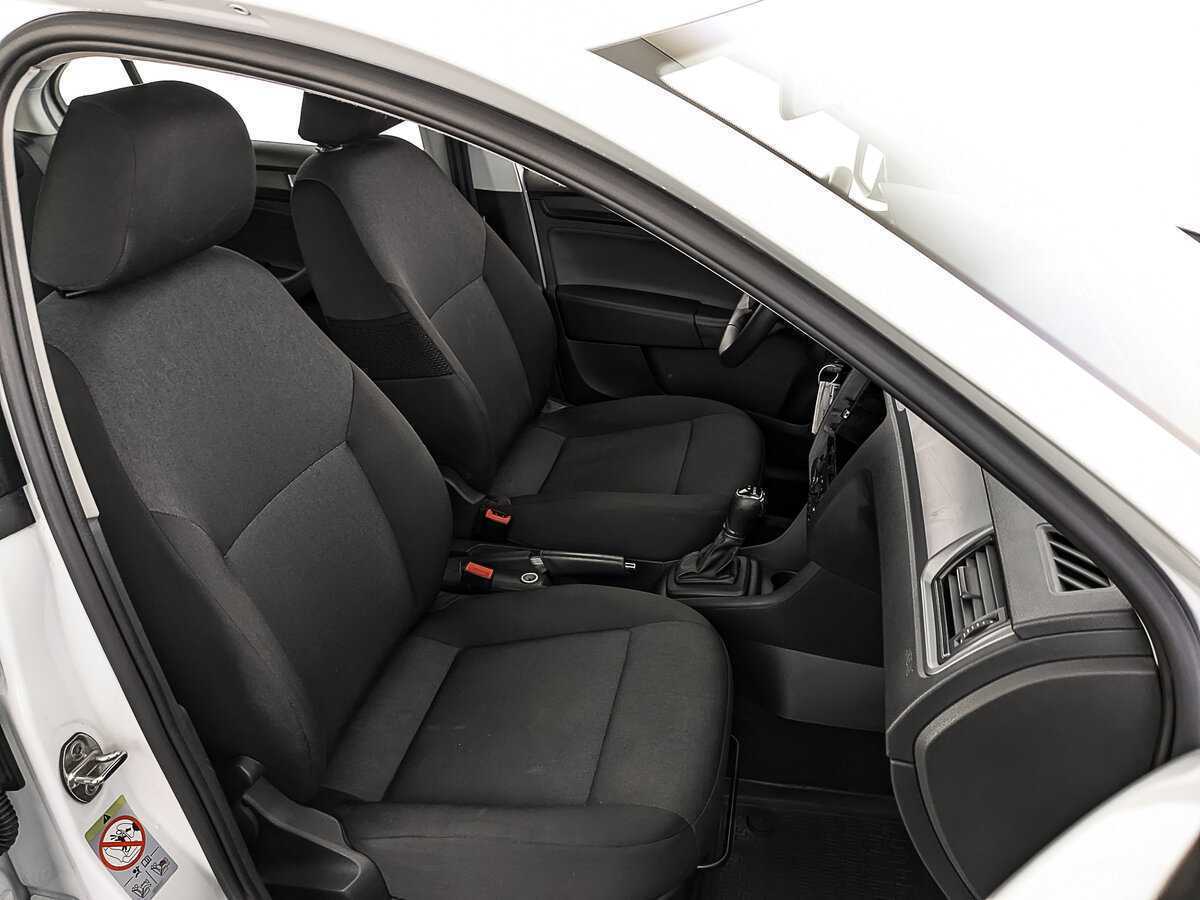 Skoda Rapid 2019 года с пробегом. Фото: #20