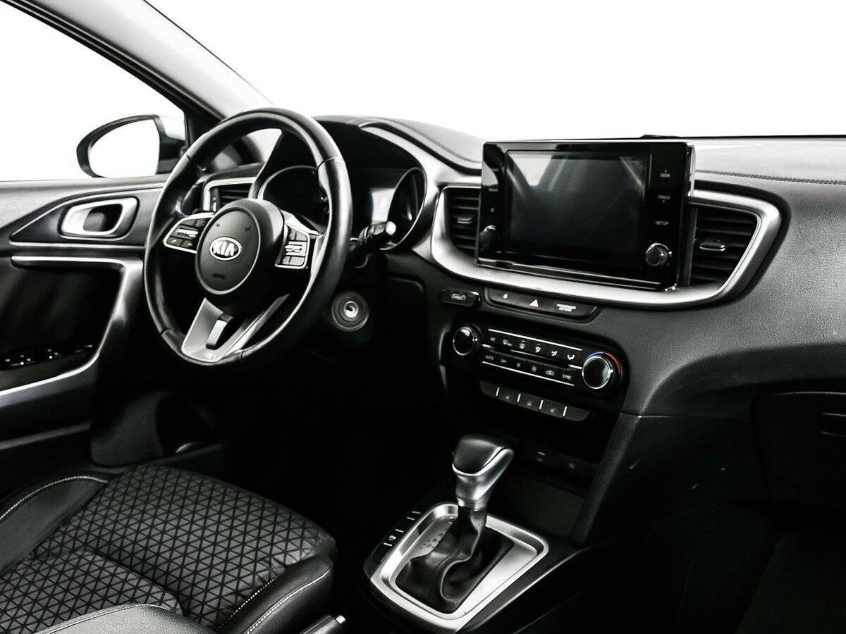 Kia Ceed 2020 года с пробегом. Фото: #8