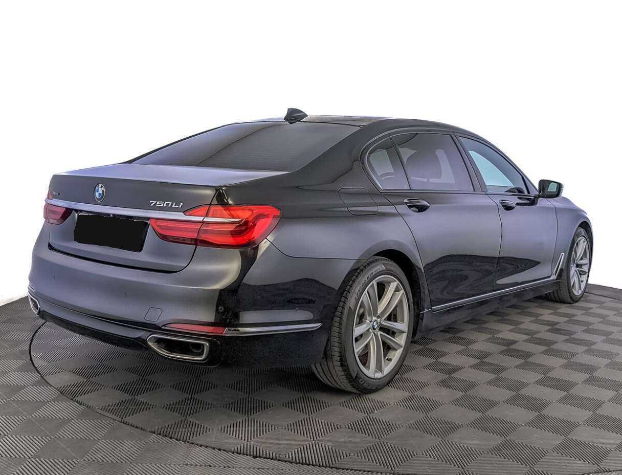 BMW 7 серии 2017 года с пробегом. Фото: #4
