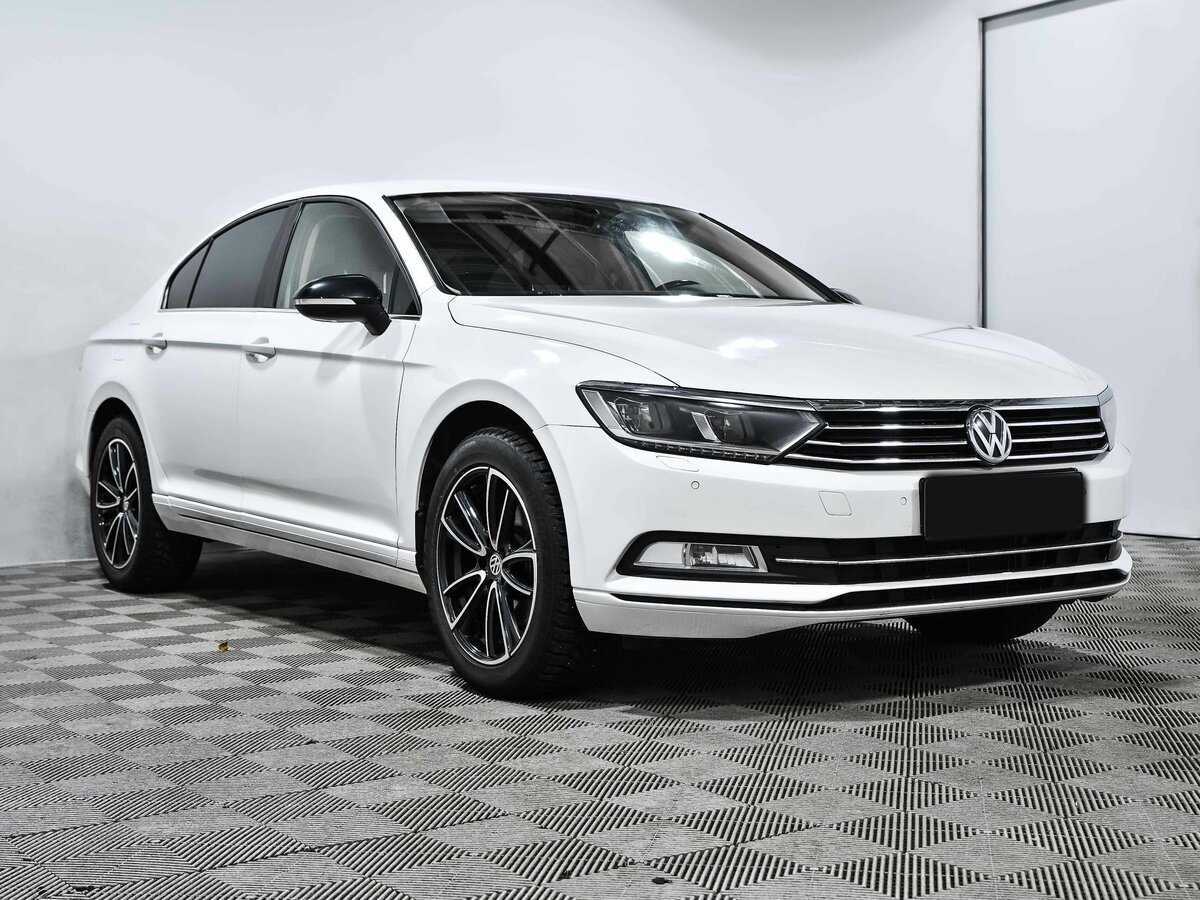 Volkswagen Passat 2015 года с пробегом. Фото: #2