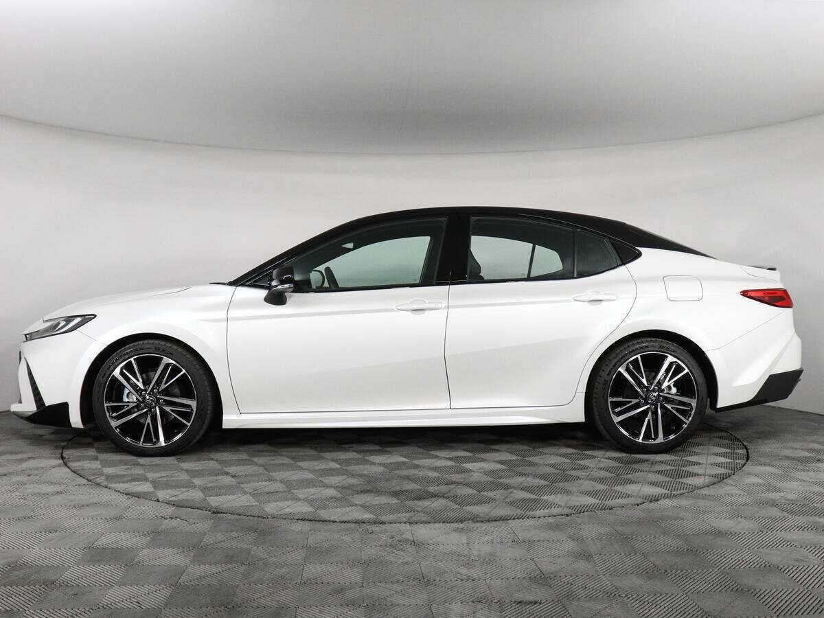 Toyota Camry 2024 года с пробегом. Фото: #7