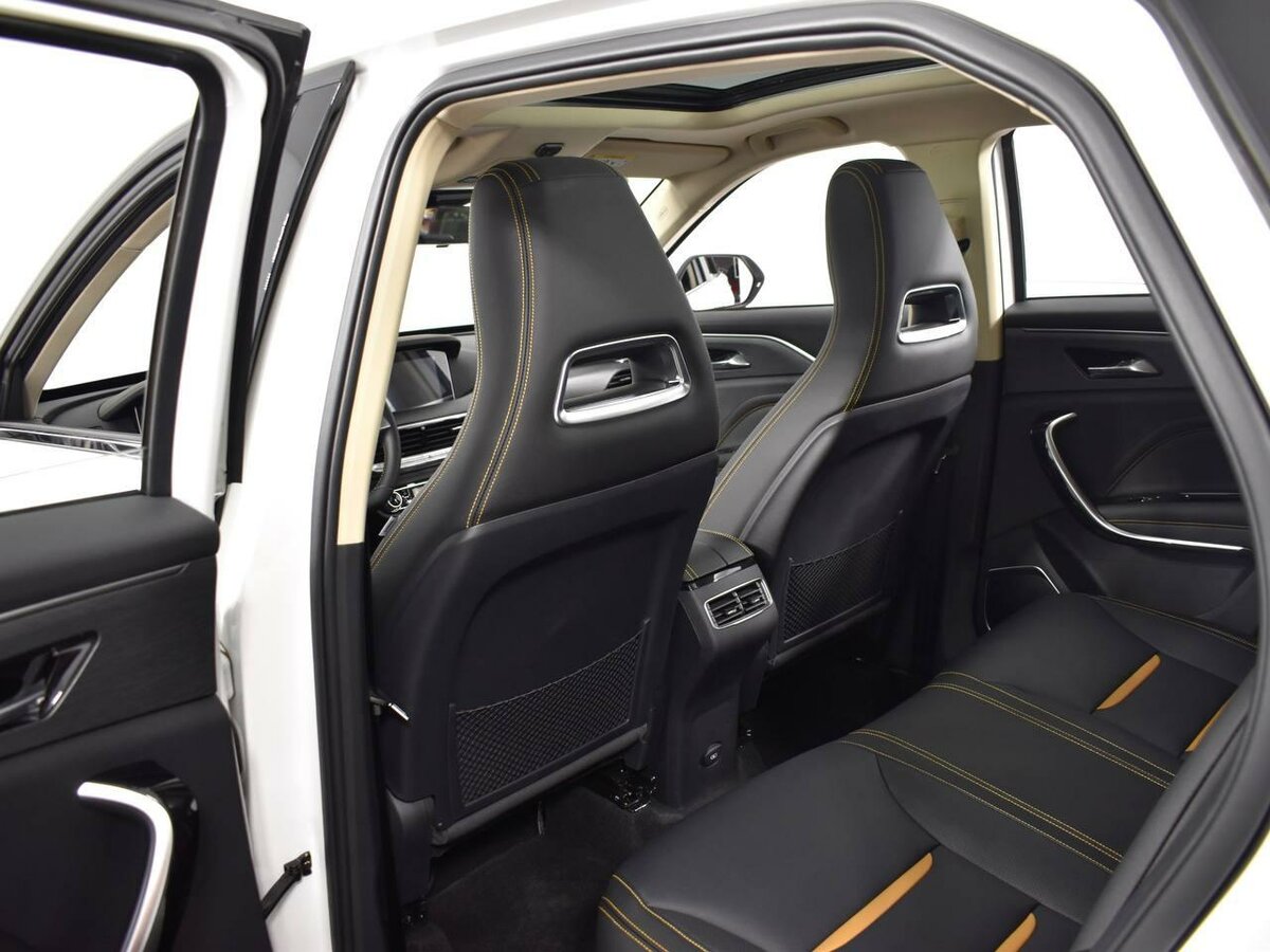 FAW Bestune T77 2024 года с пробегом. Фото: #8