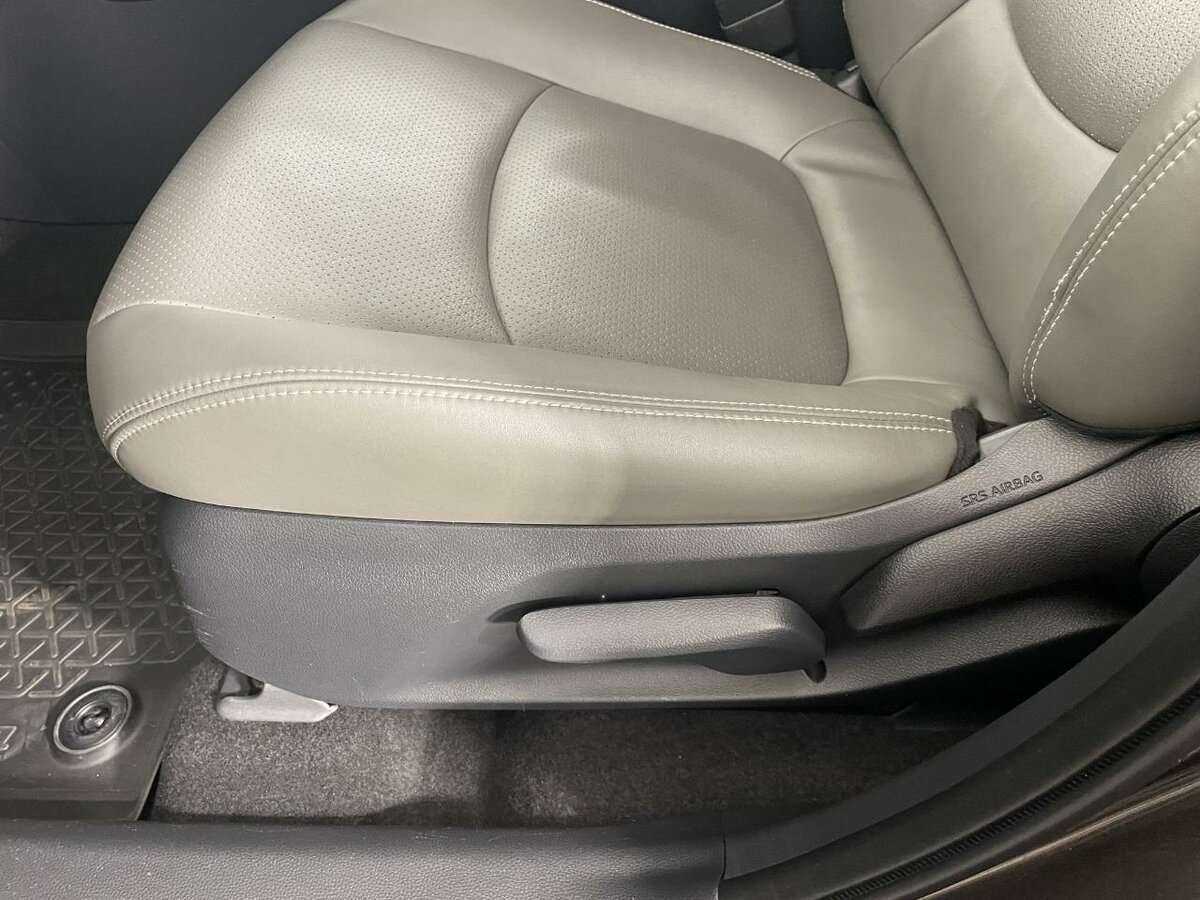 Toyota RAV4 2019 года с пробегом. Фото: #8