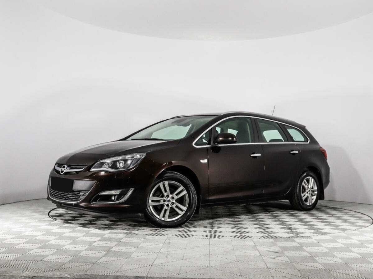 Opel Astra 2013 года с пробегом. Посмотреть фото