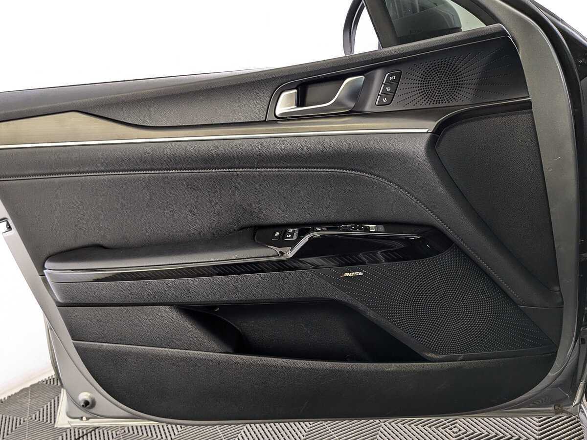 Kia K5 2022 года с пробегом. Фото: #16