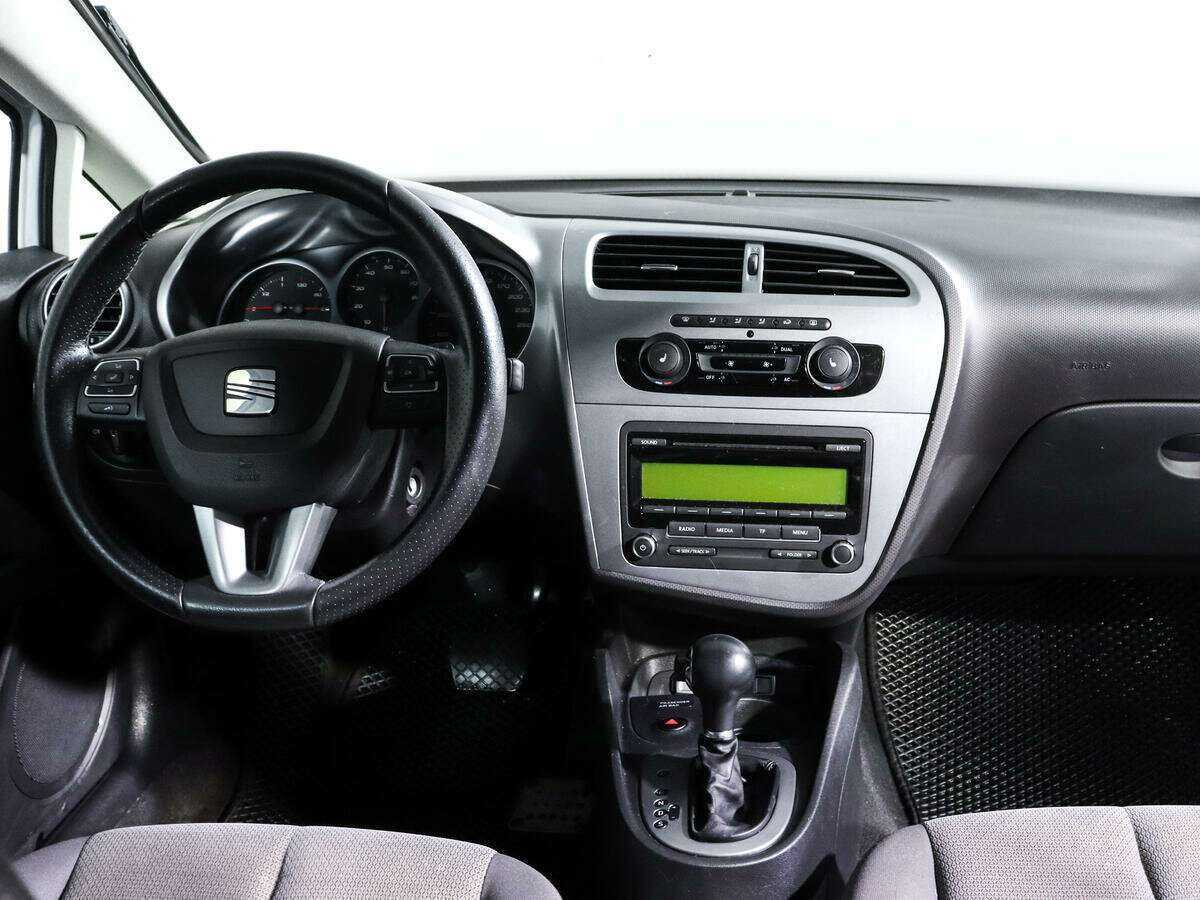 SEAT Leon 2012 года с пробегом. Фото: #9