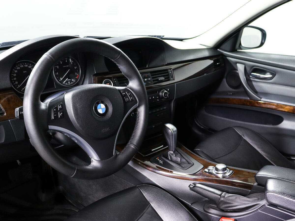BMW 3 серии 2011 года с пробегом. Фото: #13