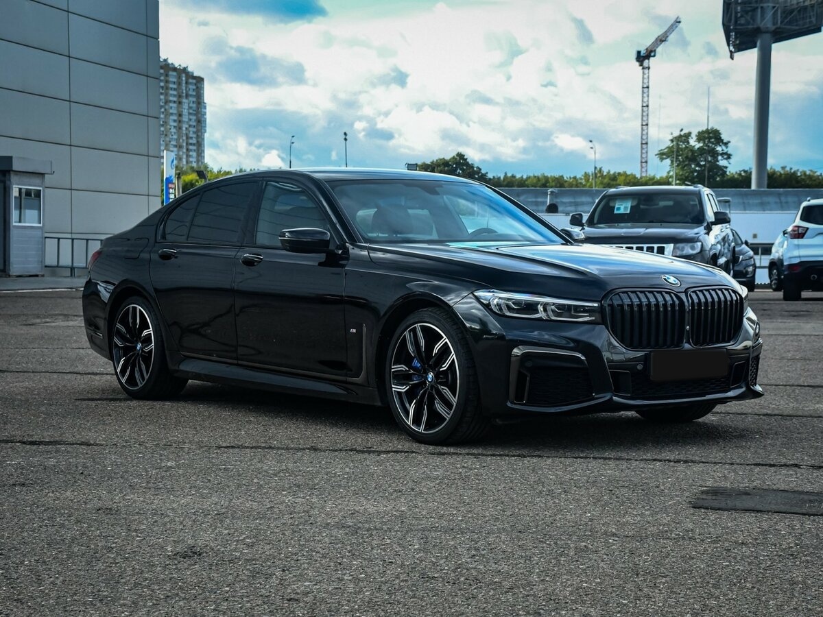 BMW 7 серии 2020 года с пробегом. Фото: #2