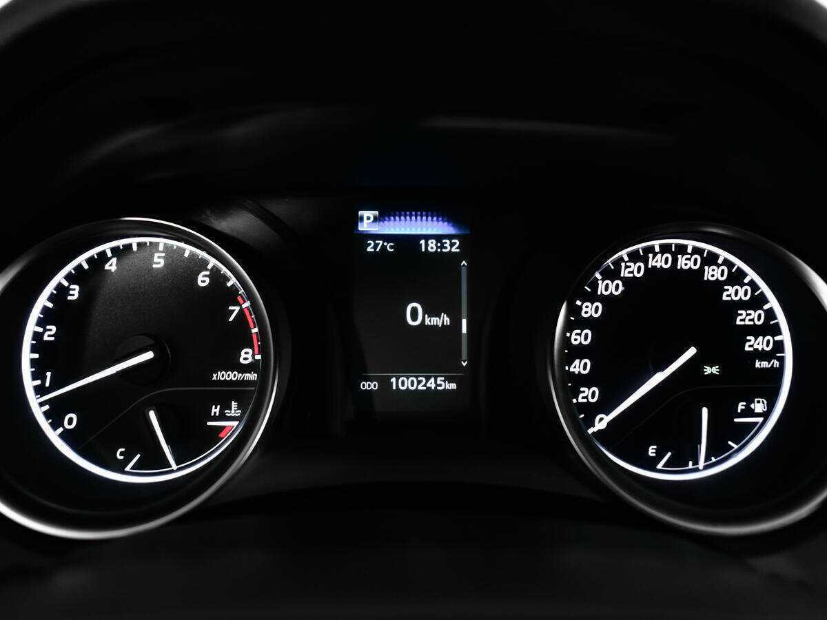 Toyota Camry 2021 года с пробегом. Фото: #10