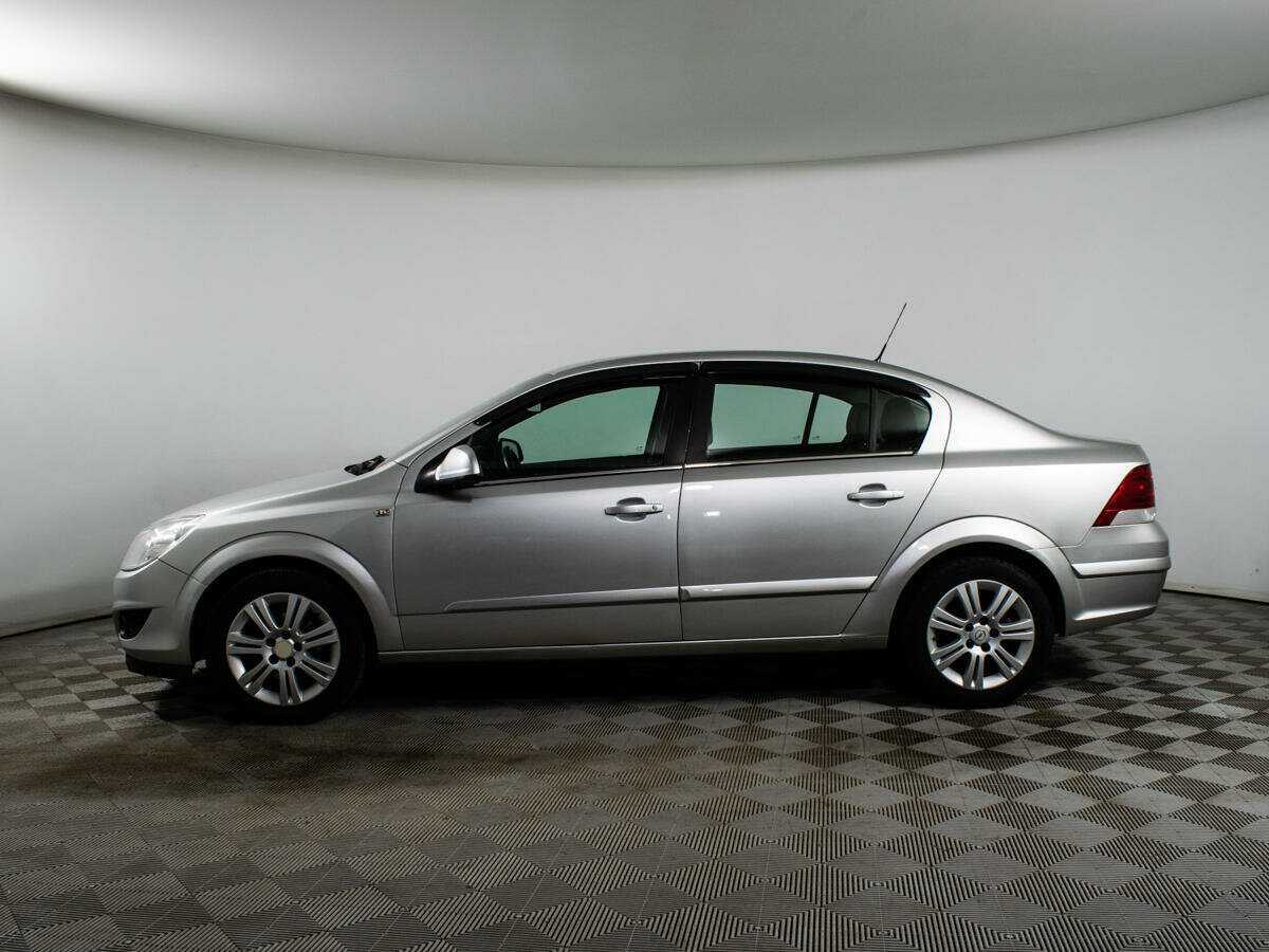 Opel Astra 2010 года с пробегом. Фото: #7