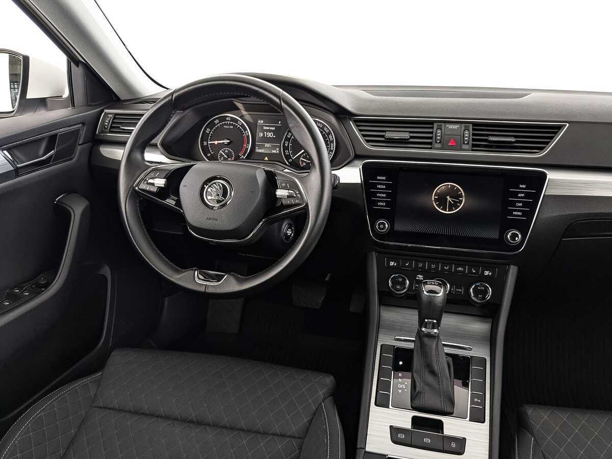 Skoda Superb 2021 года с пробегом. Фото: #16