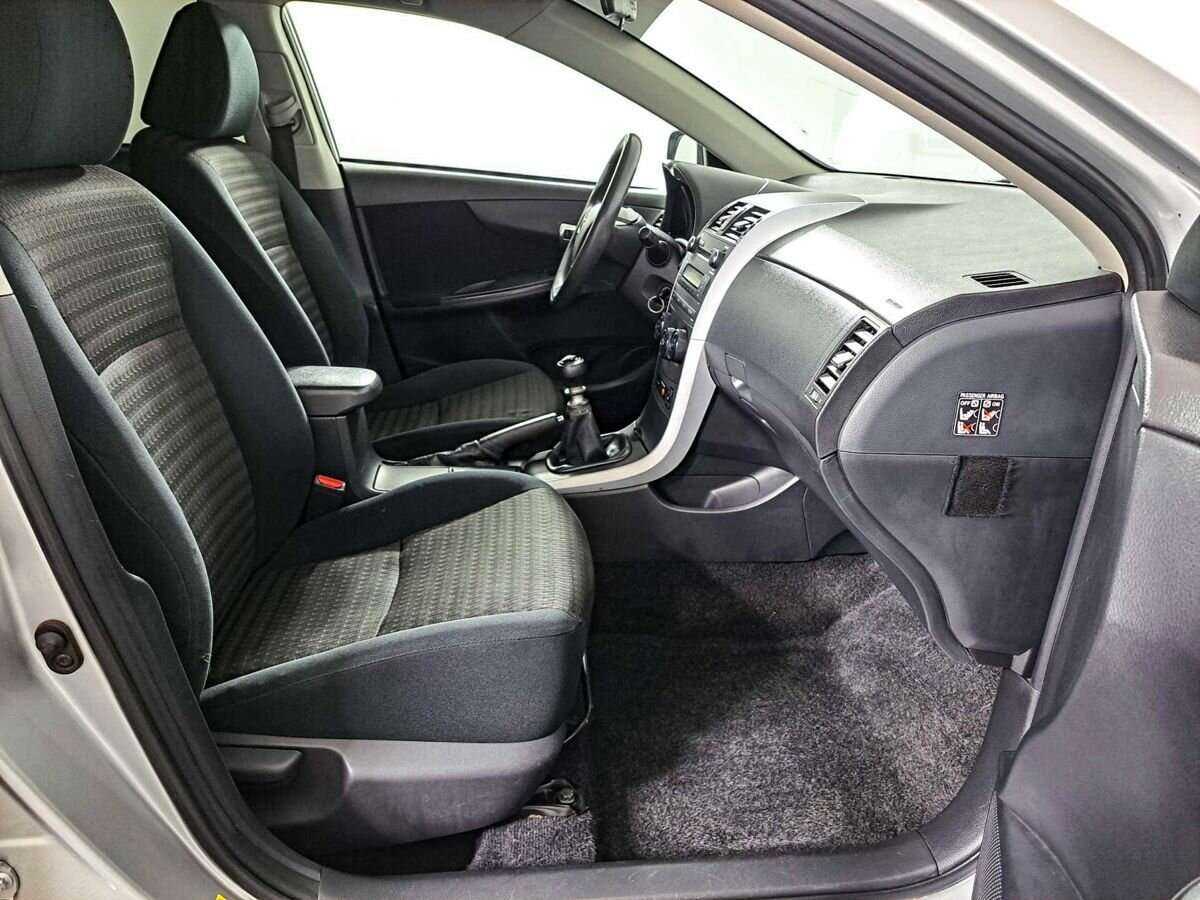 Toyota Corolla 2010 года с пробегом. Фото: #8
