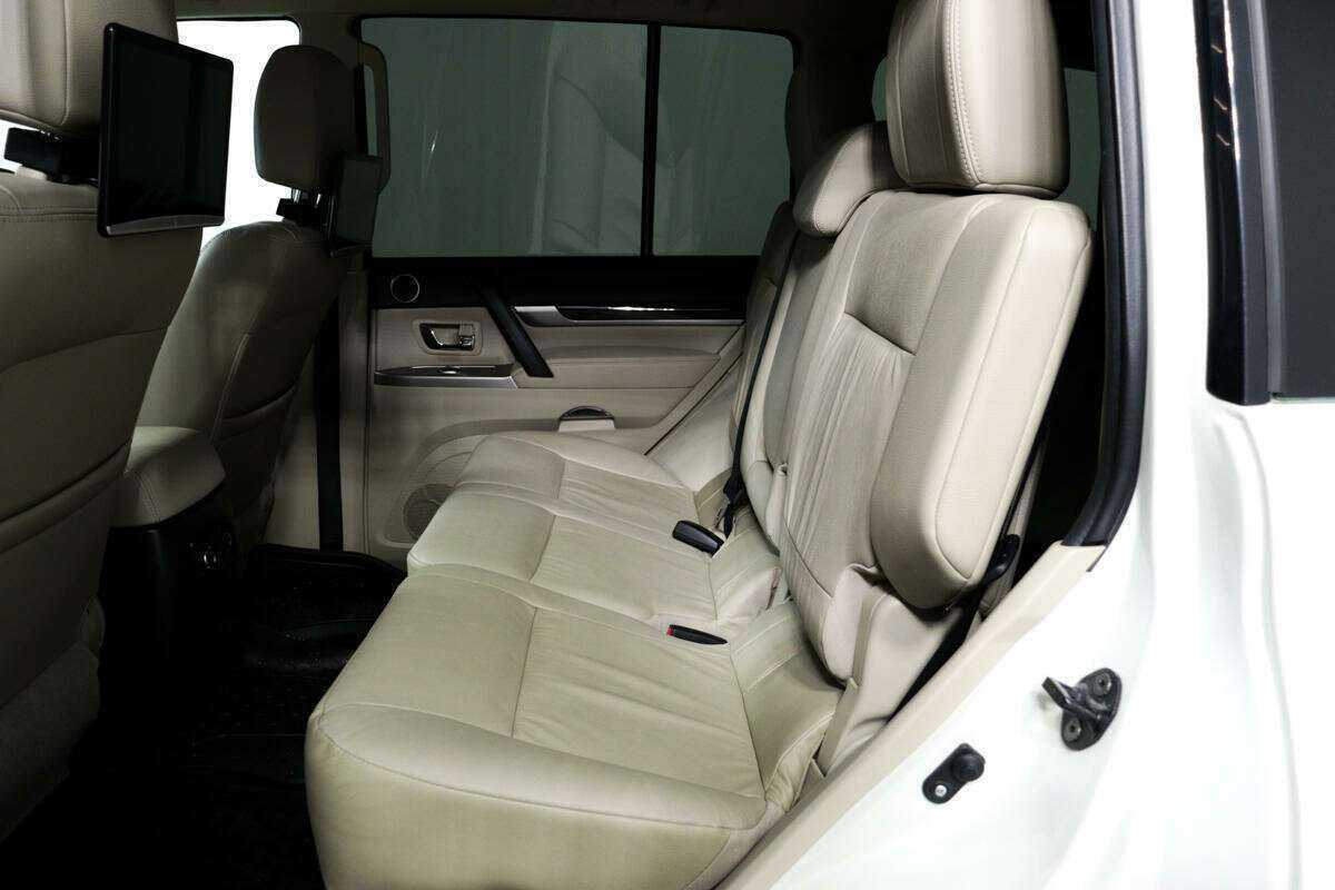 Mitsubishi Pajero 2019 года с пробегом. Фото: #10