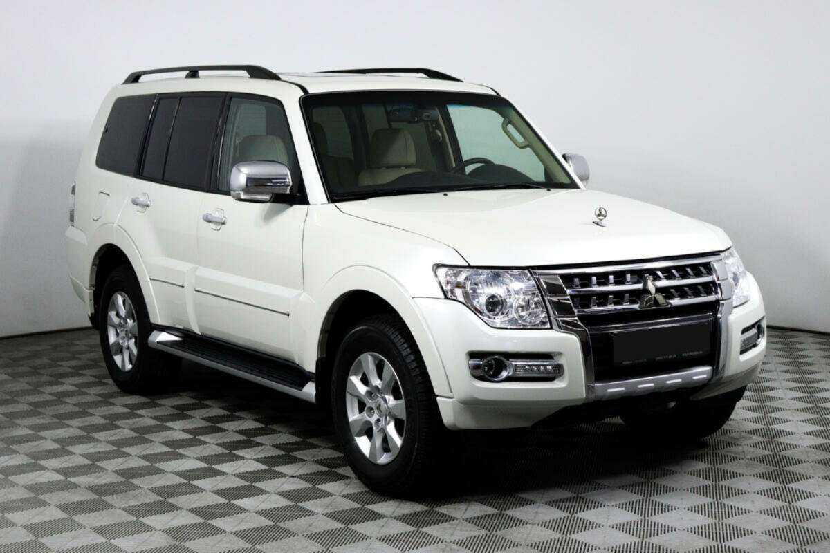 Mitsubishi Pajero 2021 года с пробегом. Фото: #2