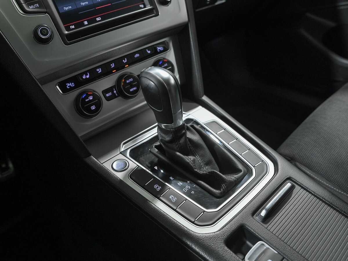 Volkswagen Passat 2015 года с пробегом. Фото: #10