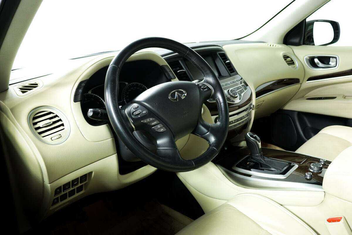 Infiniti QX60 2018 года с пробегом. Фото: #12