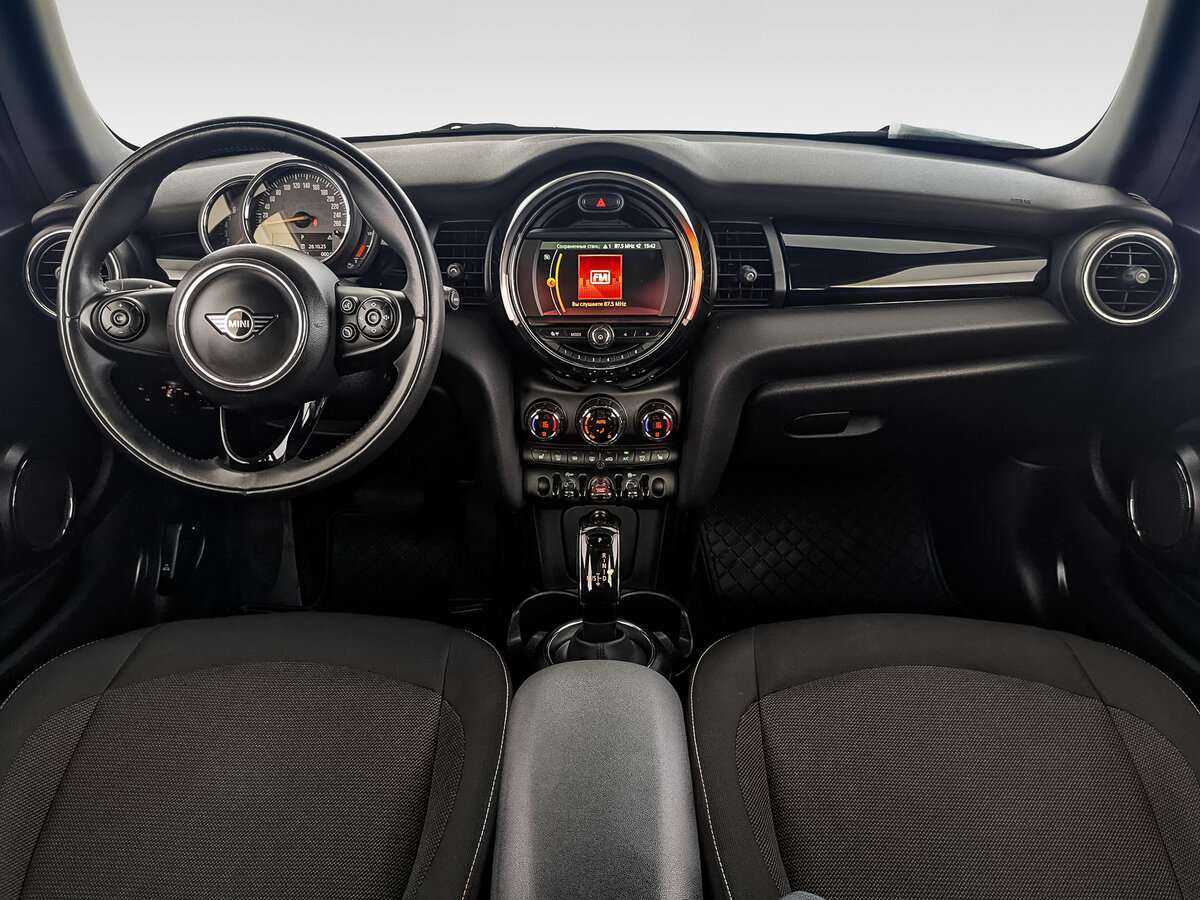 Mini Hatch 2019 года с пробегом. Фото: #9
