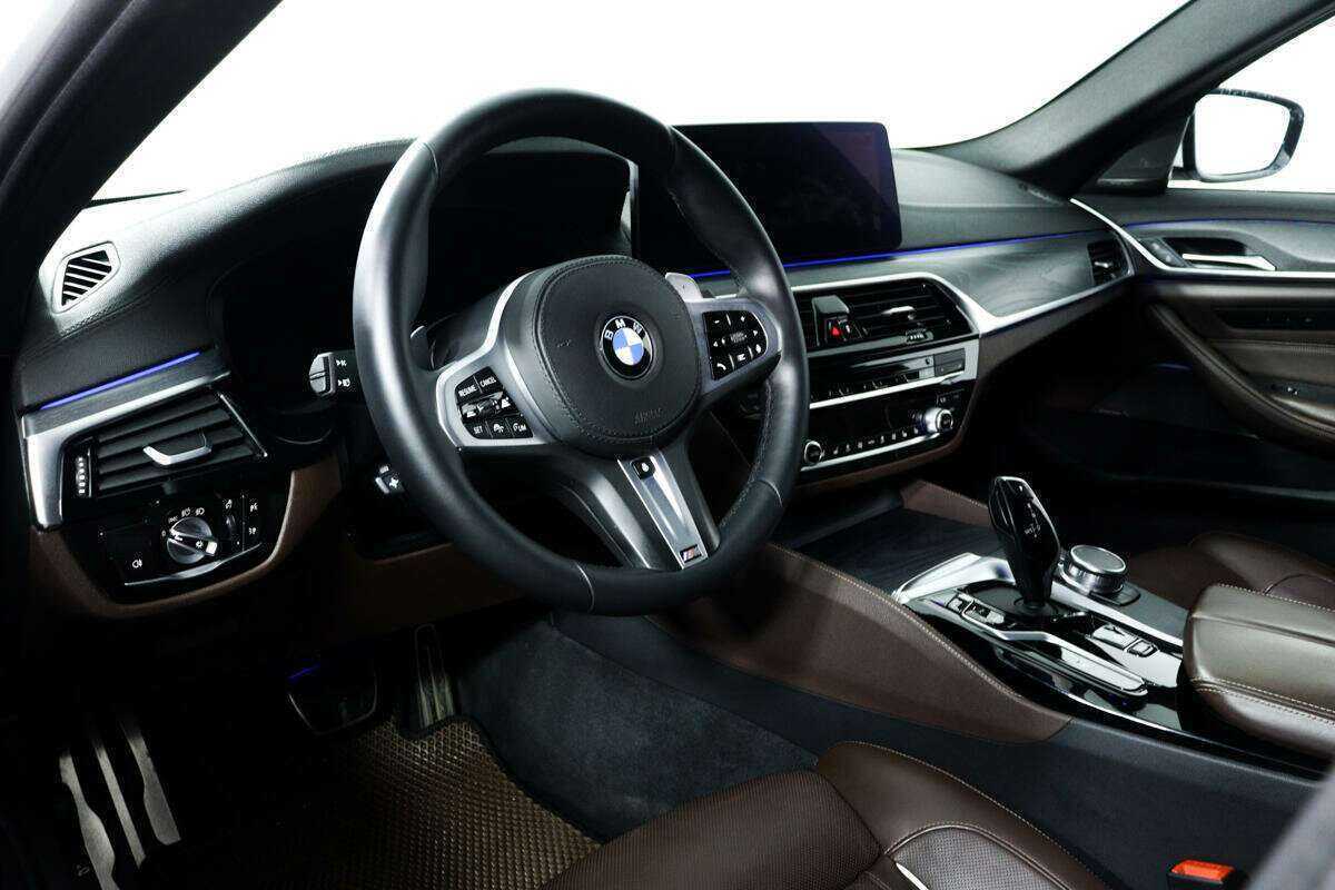BMW 5 серии 2020 года с пробегом. Фото: #12