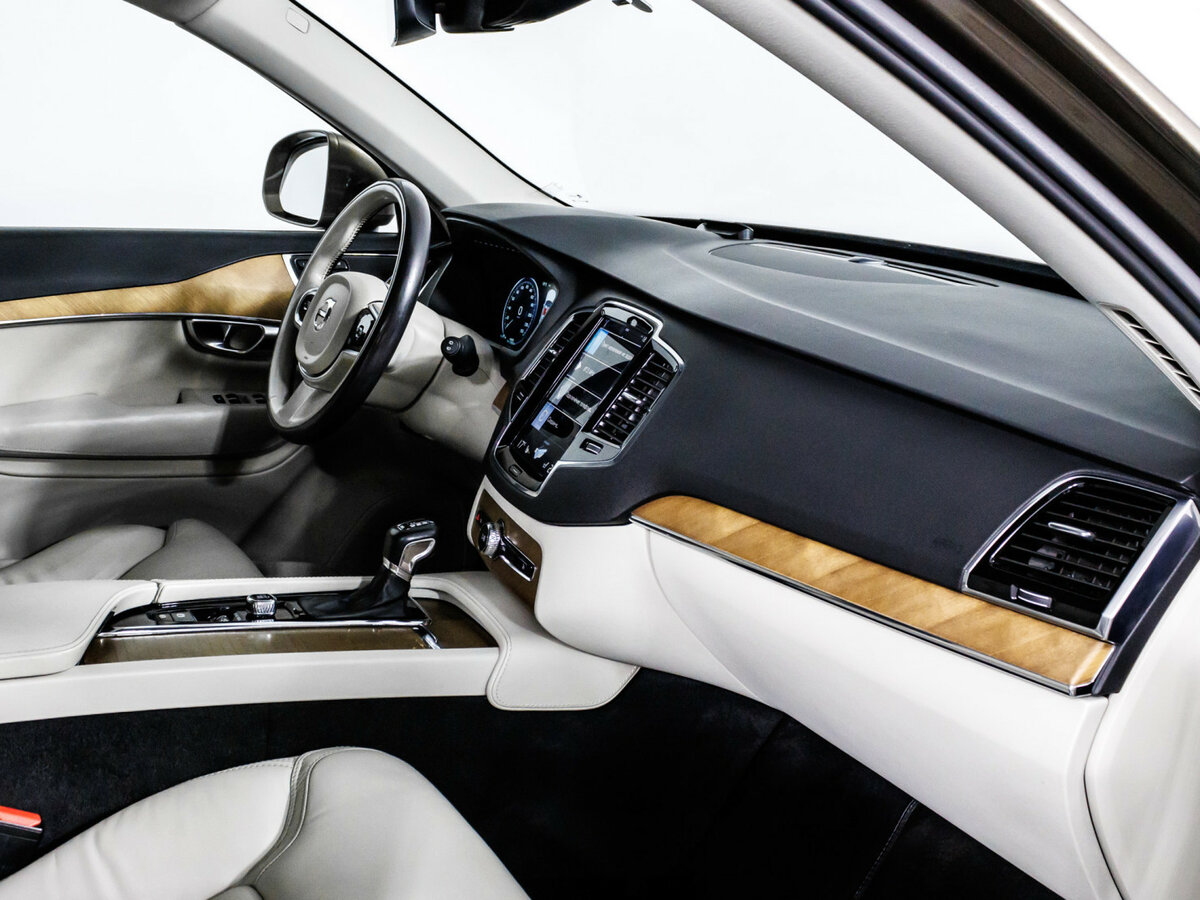 Volvo XC90 2017 года с пробегом. Фото: #6