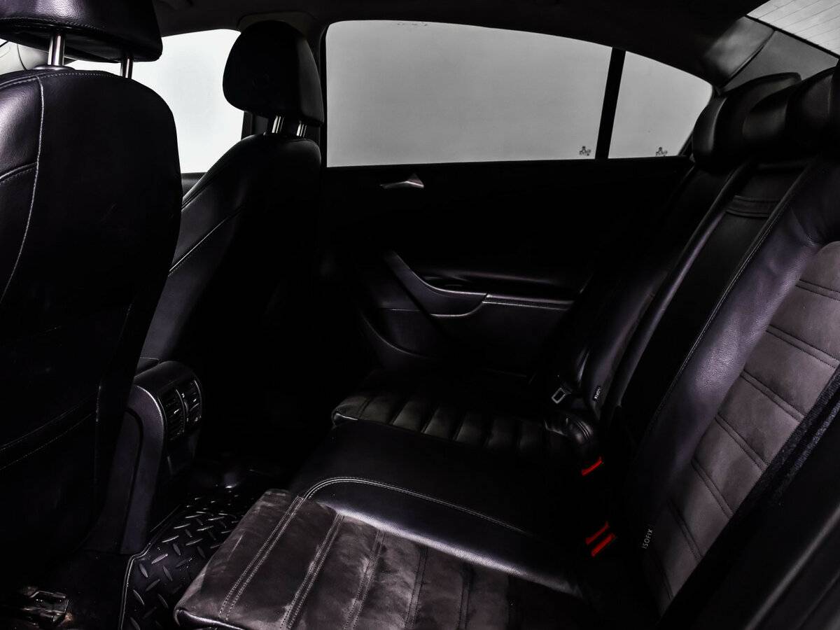 Volkswagen Passat 2008 года с пробегом. Фото: #12