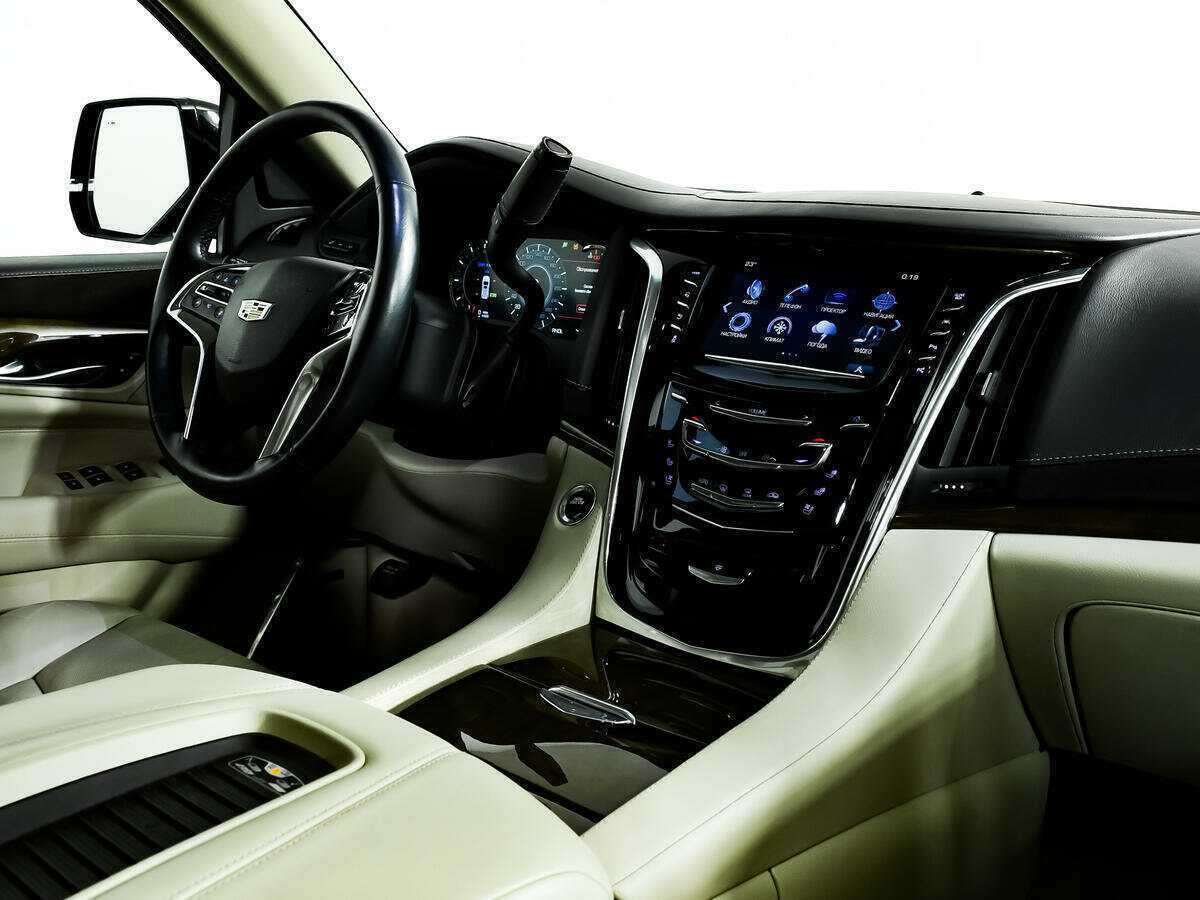 Cadillac Escalade 2019 года с пробегом. Фото: #8